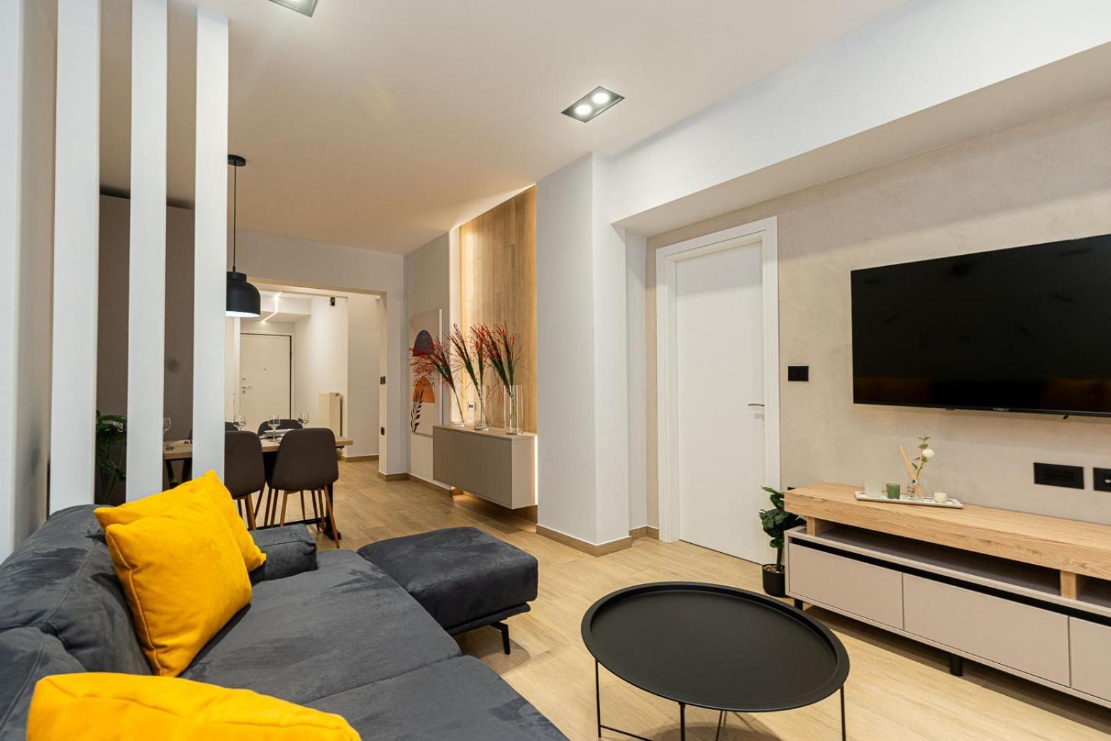 Modern 3 Bedroom Luxury Apartment Thessaloniki Exterior photo