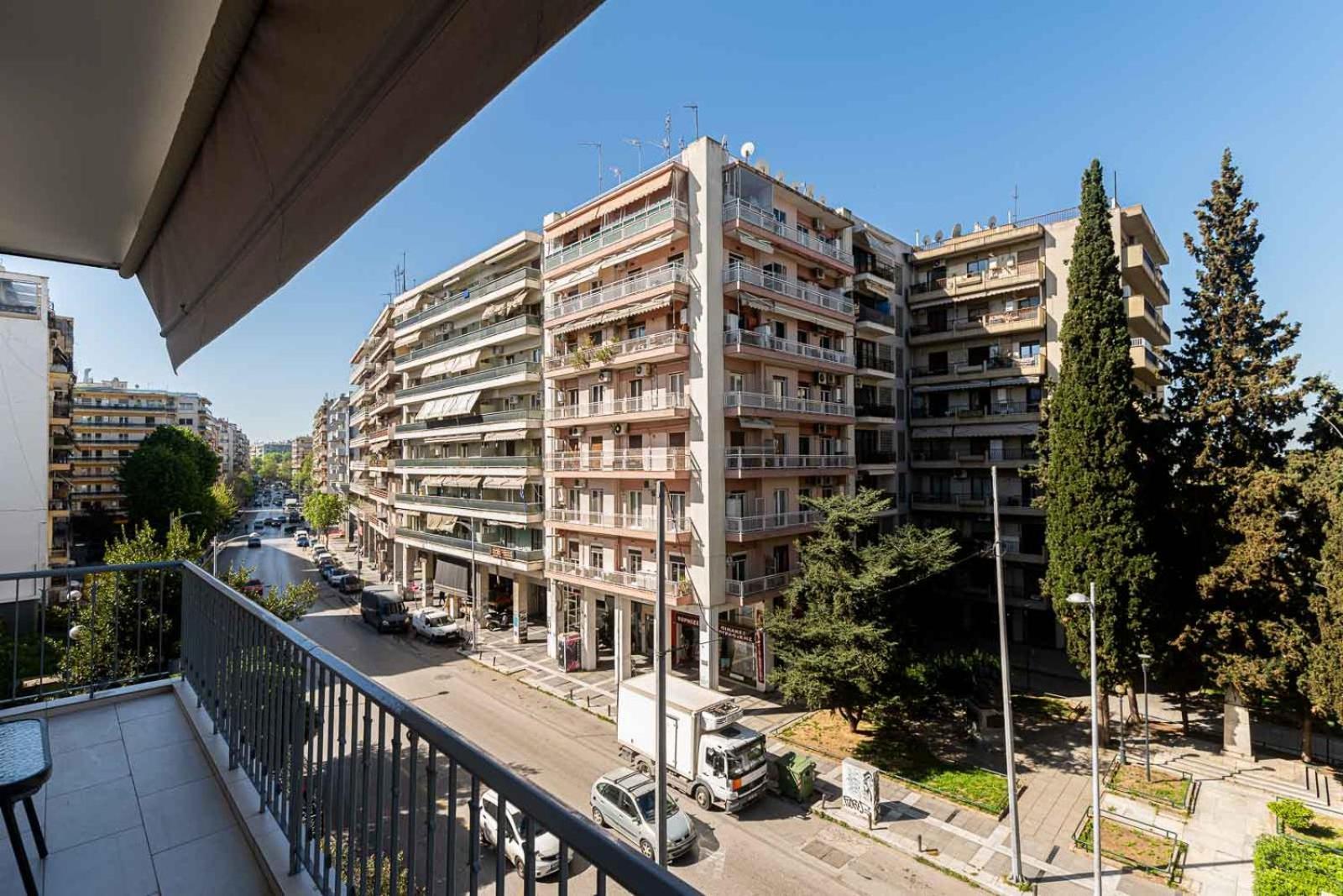 Modern 3 Bedroom Luxury Apartment Thessaloniki Exterior photo